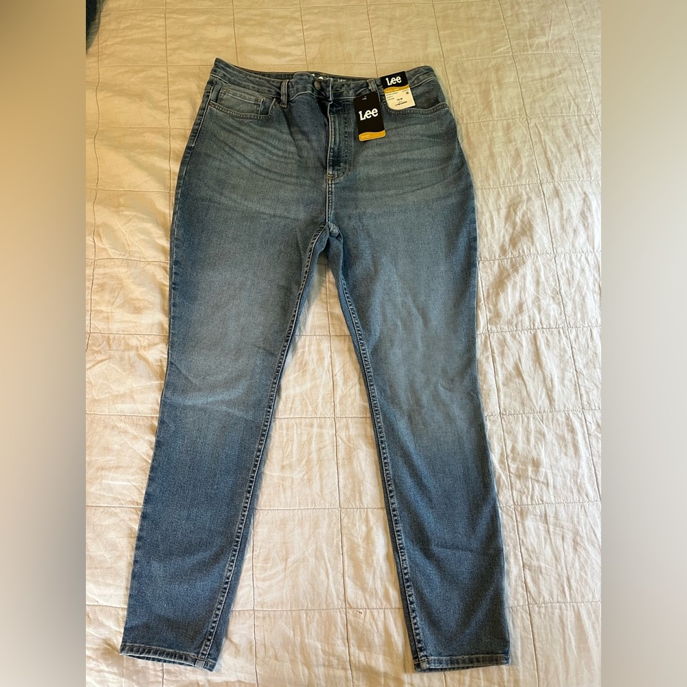 Lee High Rise Slim Fit Jeans